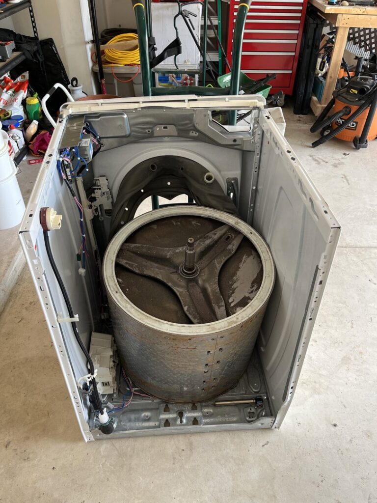 Before and after photo of a garage cleanout service by Your Junk My Trunk Junk Removal in San Antonio, TX.