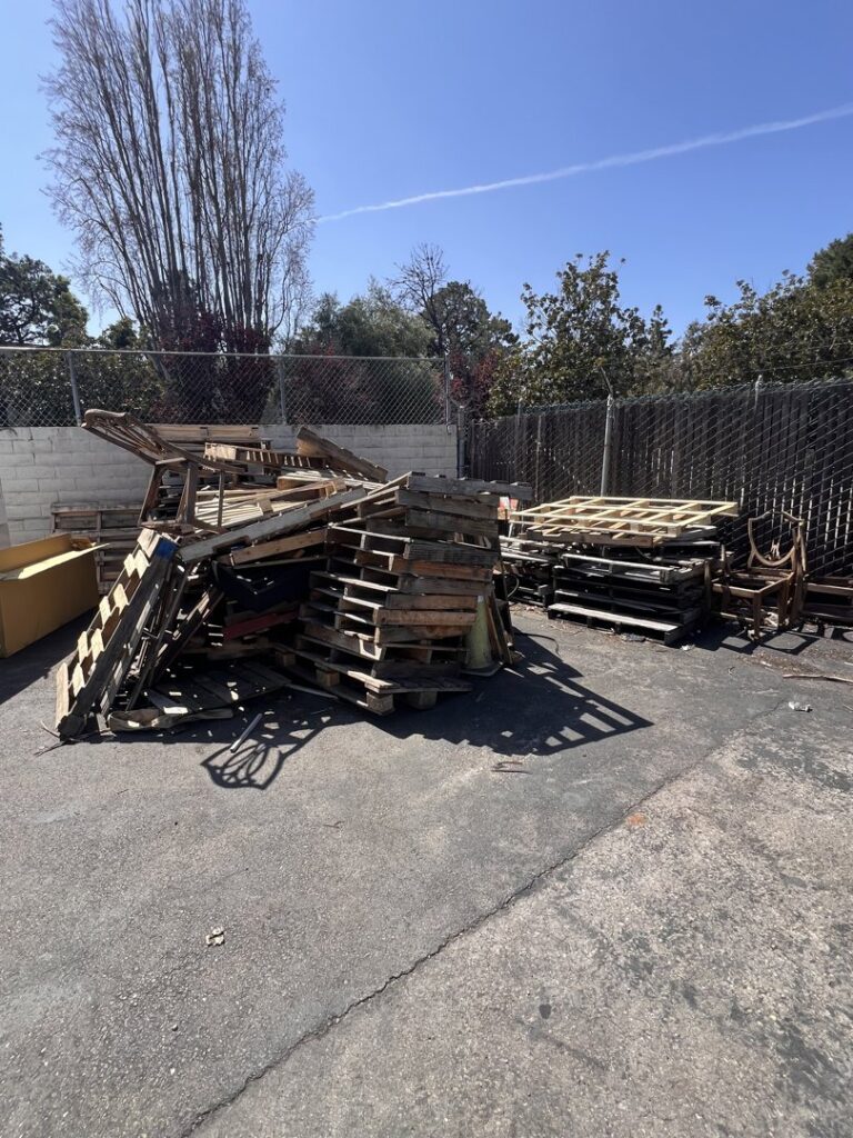 A Zero Junk truck loaded with a variety of household items and furniture from a junk removal service in San Jose, CA.
